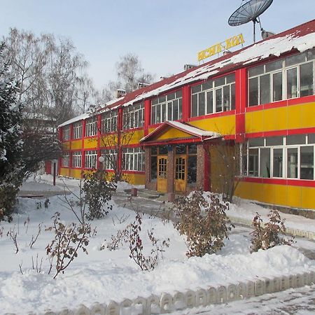 Otel Issyk-Kul Karakol Exterior photo
