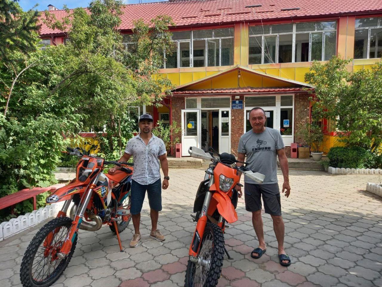 Otel Issyk-Kul Karakol Exterior photo