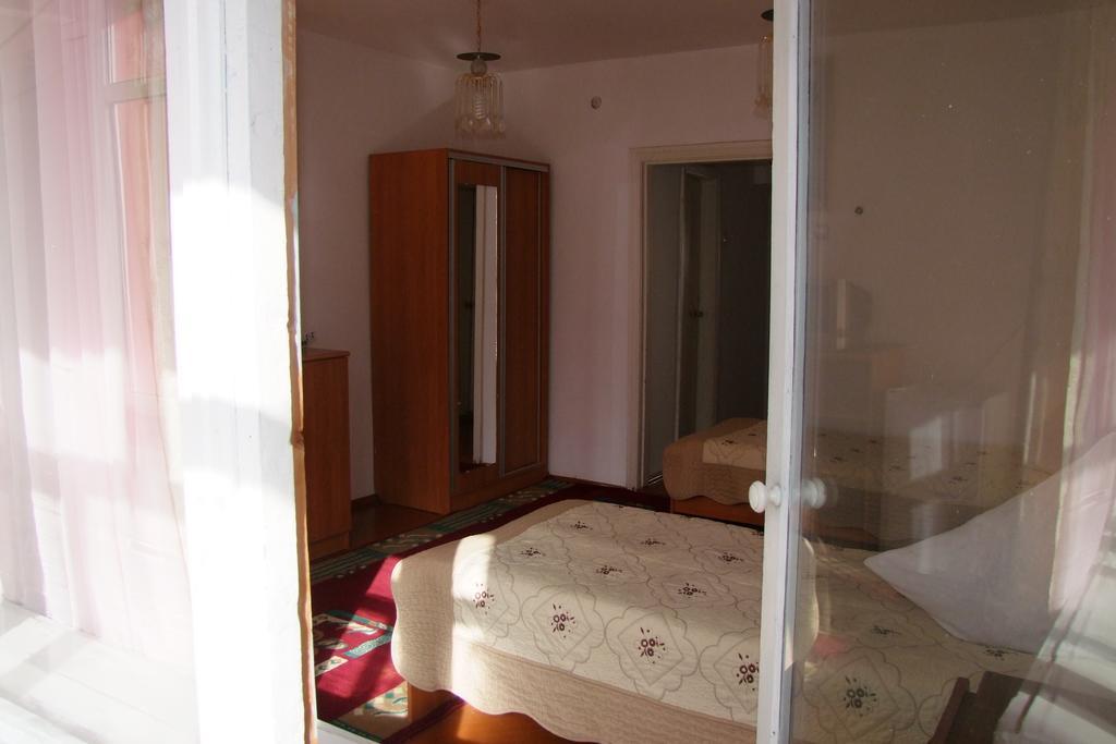 Otel Issyk-Kul Karakol Exterior photo